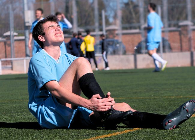 Osteochondritis Dissecans in teenage boy soccer player, experiencing pain in ankle, needs physical therapy treatment