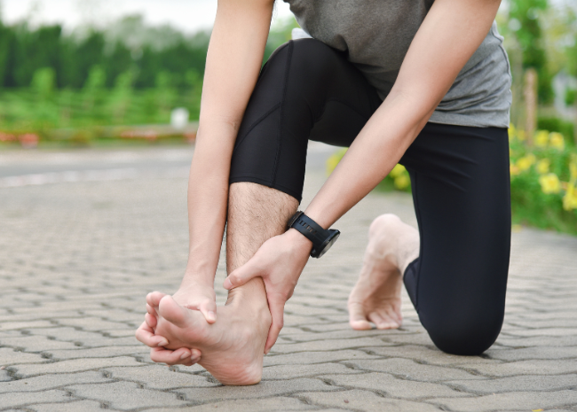 physical therapy for foot pain foot pain experiencing foot pain after working out outside, needs physical therapy
